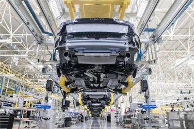 领克汽车易寒揭秘 春夏发布会背后的汽车零部件研发故事